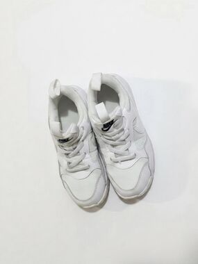 Boys Nike Kids' White Athletic Sneakers